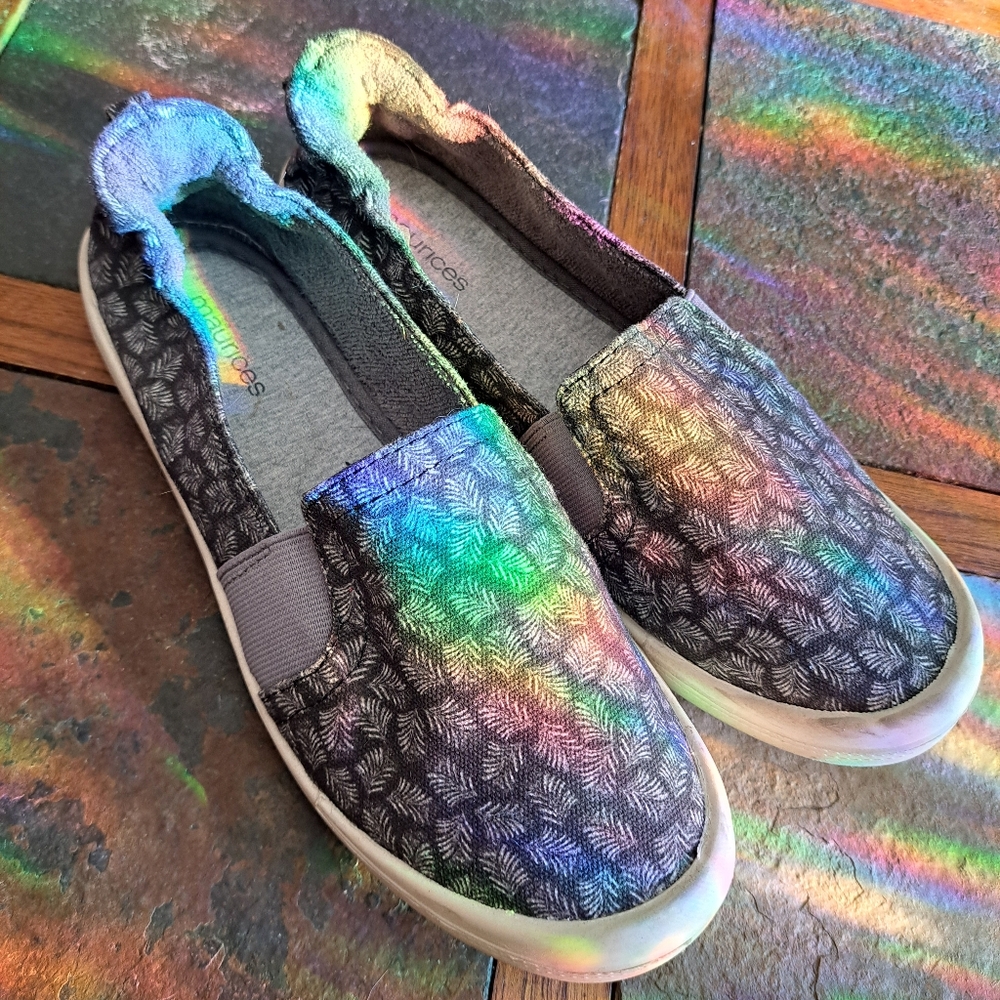 Maurices Grey & White Boho Feather Slip-on Canvas Memory Foam Sneaker - Sz 8